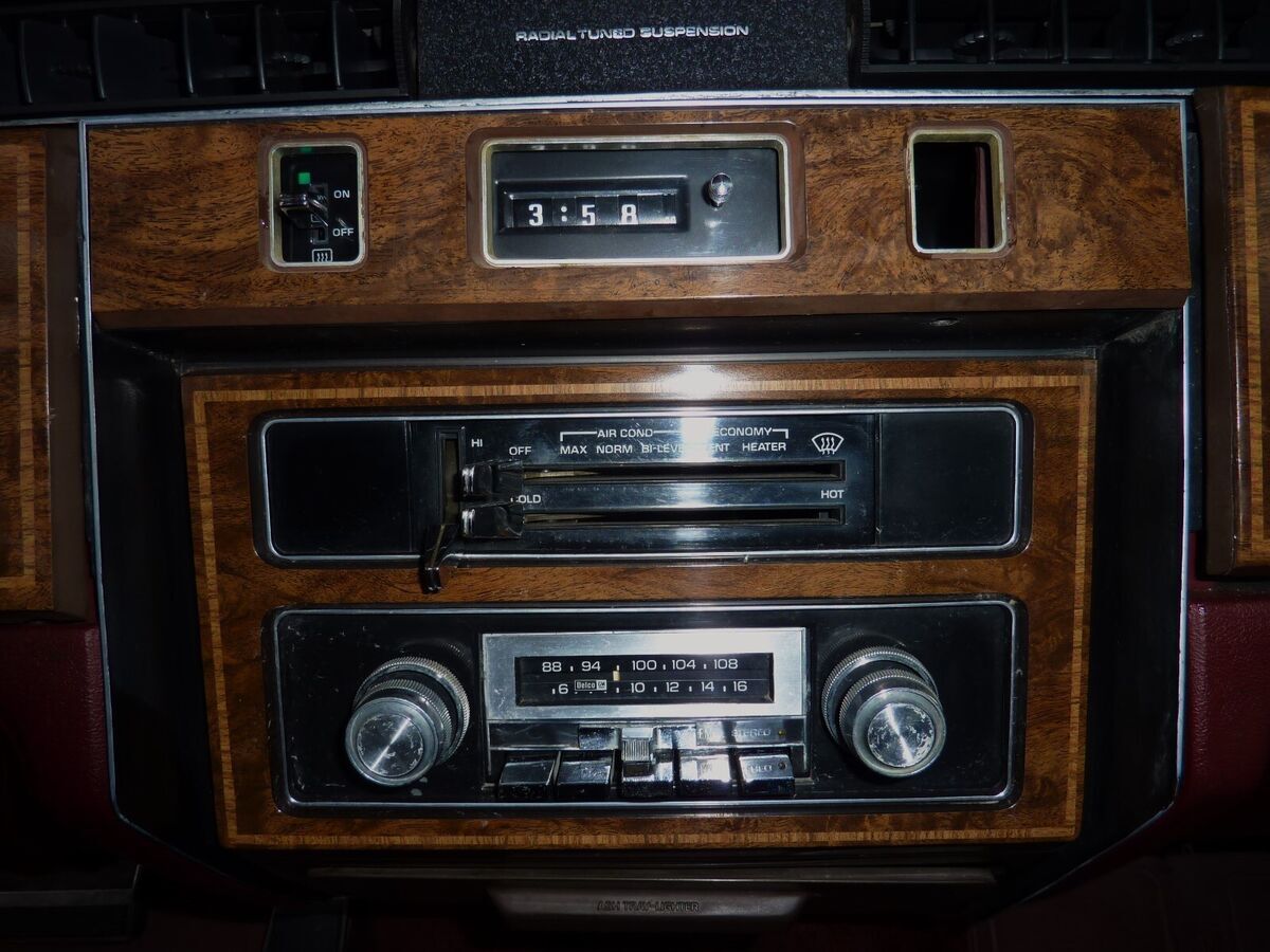 1981 Pontiac Bonneville BROUGHAM - photo 12