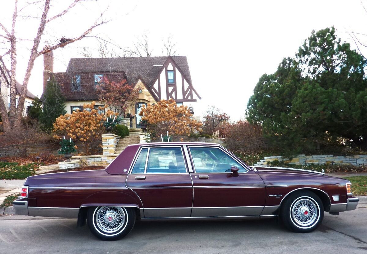 1981 Pontiac Bonneville BROUGHAM - photo 4