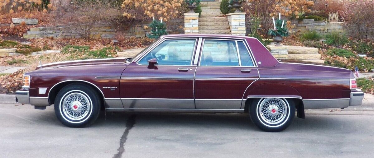 1981 Pontiac Bonneville BROUGHAM - photo 2