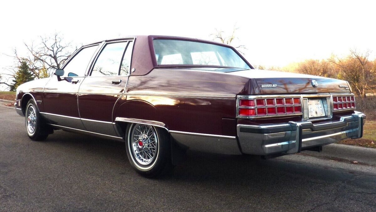 1981 Pontiac Bonneville BROUGHAM - photo 3