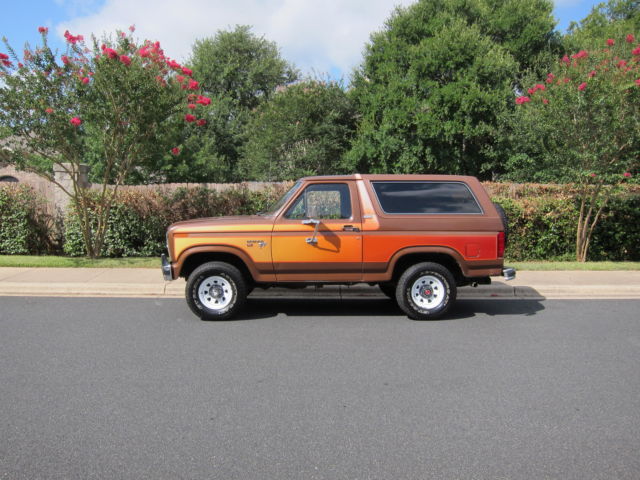 1981 Ford Bronco Trailer Special with Chromatic (Reflective) stripe - photo 2