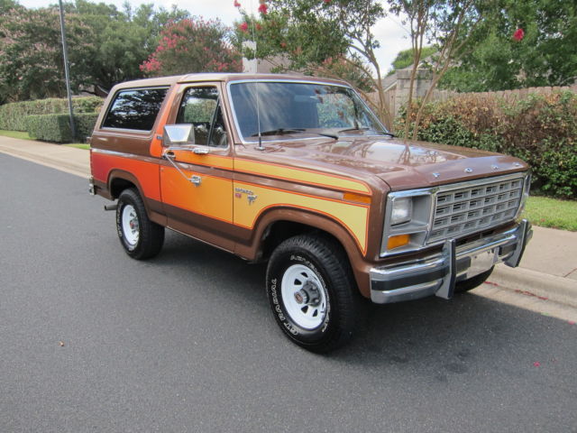 1981 Ford Bronco Trailer Special with Chromatic (Reflective) stripe - photo 5