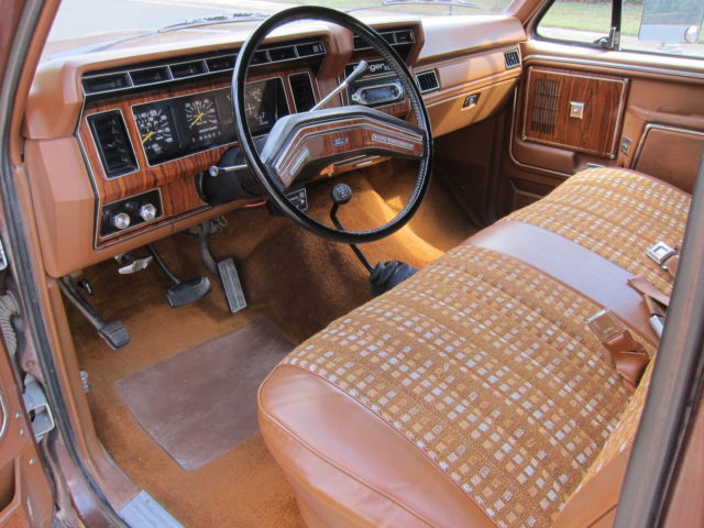 1981 Ford Bronco Trailer Special with Chromatic (Reflective) stripe - photo 7