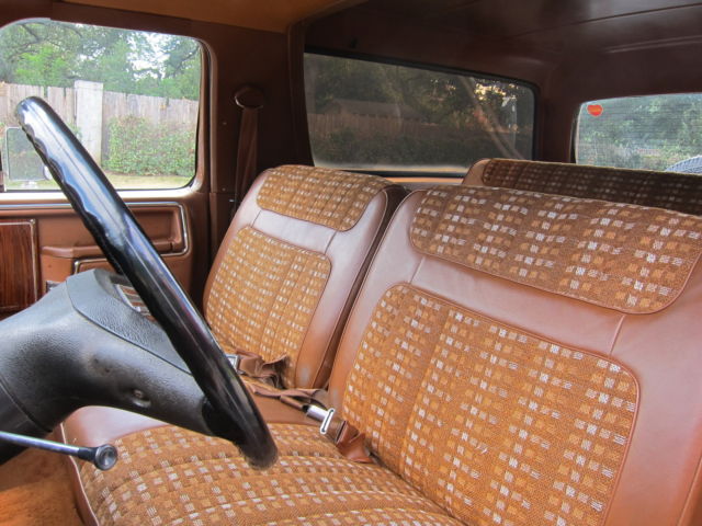 1981 Ford Bronco Trailer Special with Chromatic (Reflective) stripe - photo 9