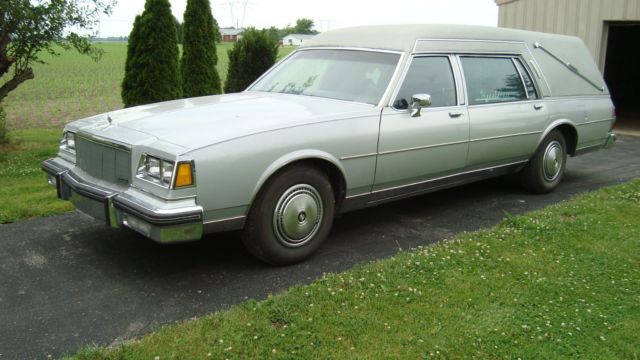1981 Buick LeSabre Funeral Car - photo 2