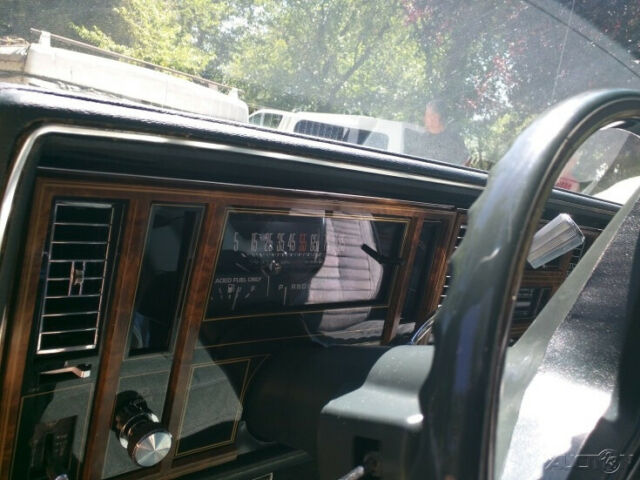 1981 Buick Riviera - photo 11