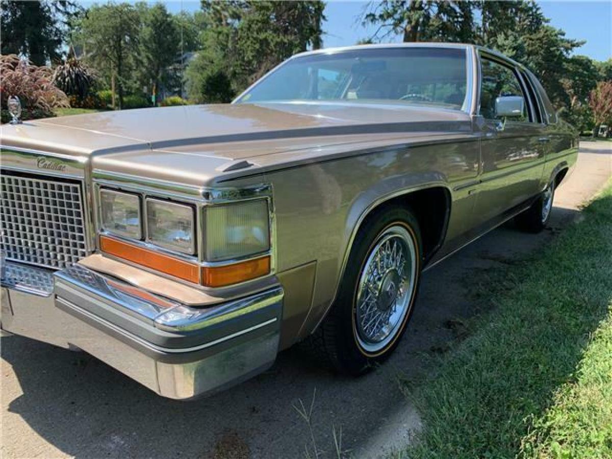 1981 Cadillac DeVille Coupe - photo 11