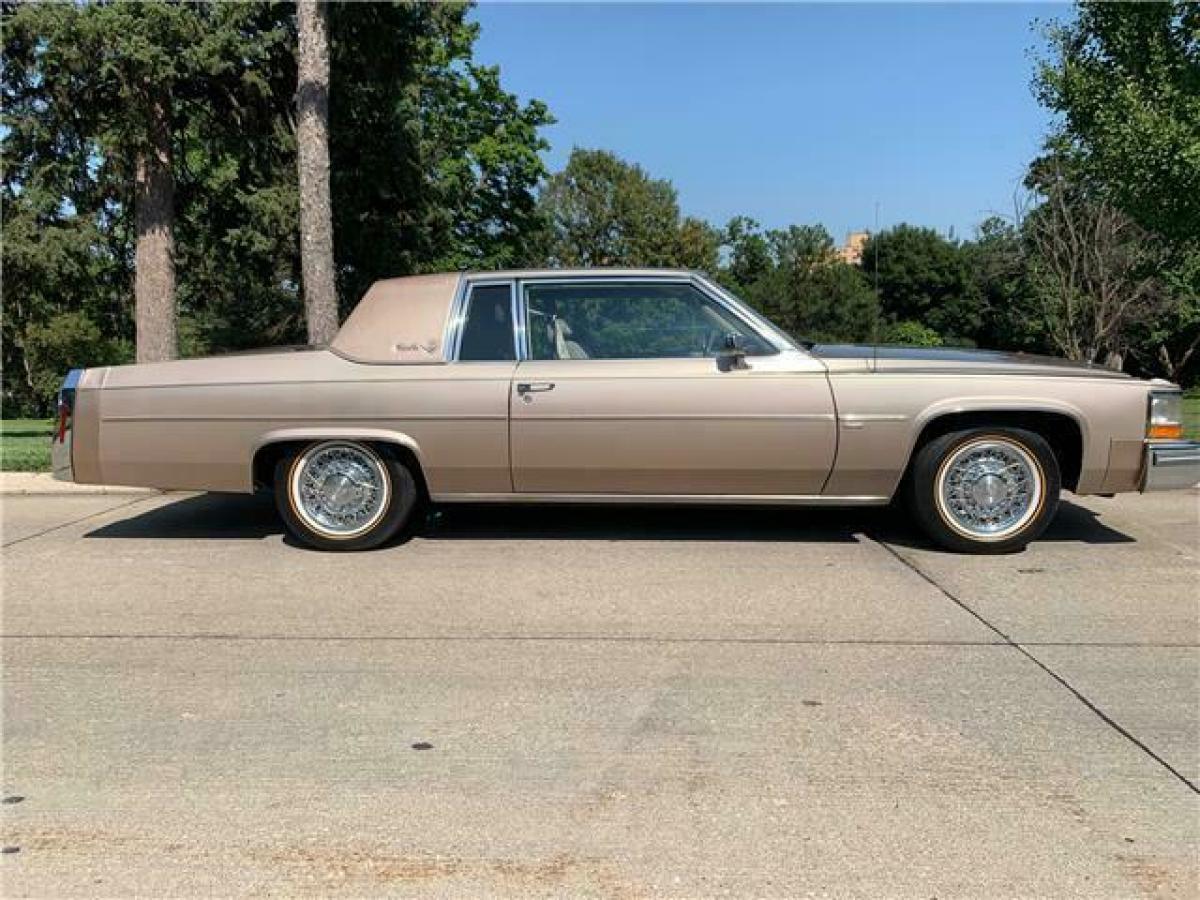 1981 Cadillac DeVille Coupe - photo 8