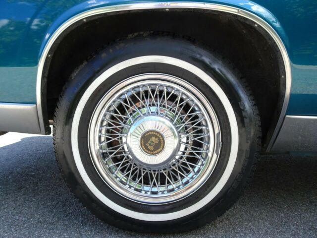 1981 Cadillac Eldorado Custom Cabriolet - photo 12