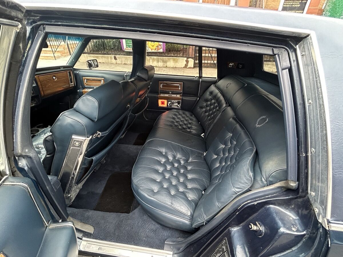 1981 Cadillac Fleetwood BROUGHAM - photo 11