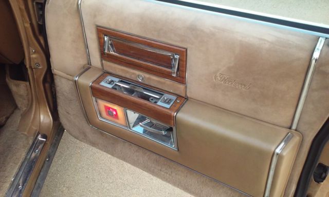 1981 Cadillac Fleetwood Brougham d'Elegance Sedan 4-Door - photo 12