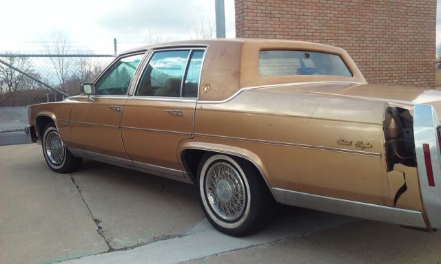 1981 Cadillac Fleetwood Brougham d'Elegance Sedan 4-Door - photo 3
