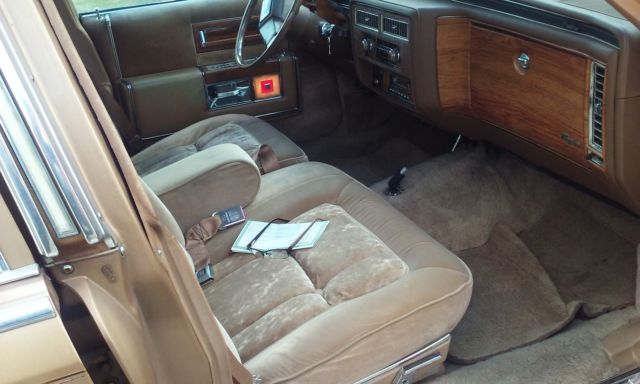 1981 Cadillac Fleetwood Brougham d'Elegance Sedan 4-Door - photo 8