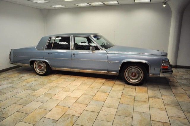 1981 Cadillac Fleetwood Brougham - photo 3