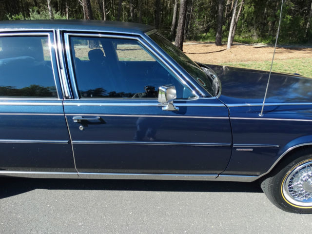 1981 Cadillac Fleetwood - photo 11