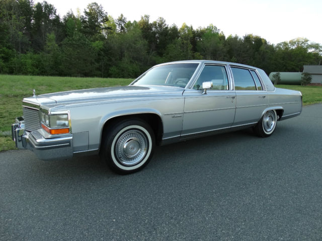 1981 Cadillac Fleetwood - photo 2