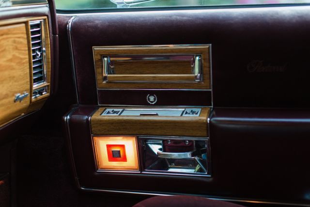 1981 Cadillac Fleetwood Brougham - photo 13