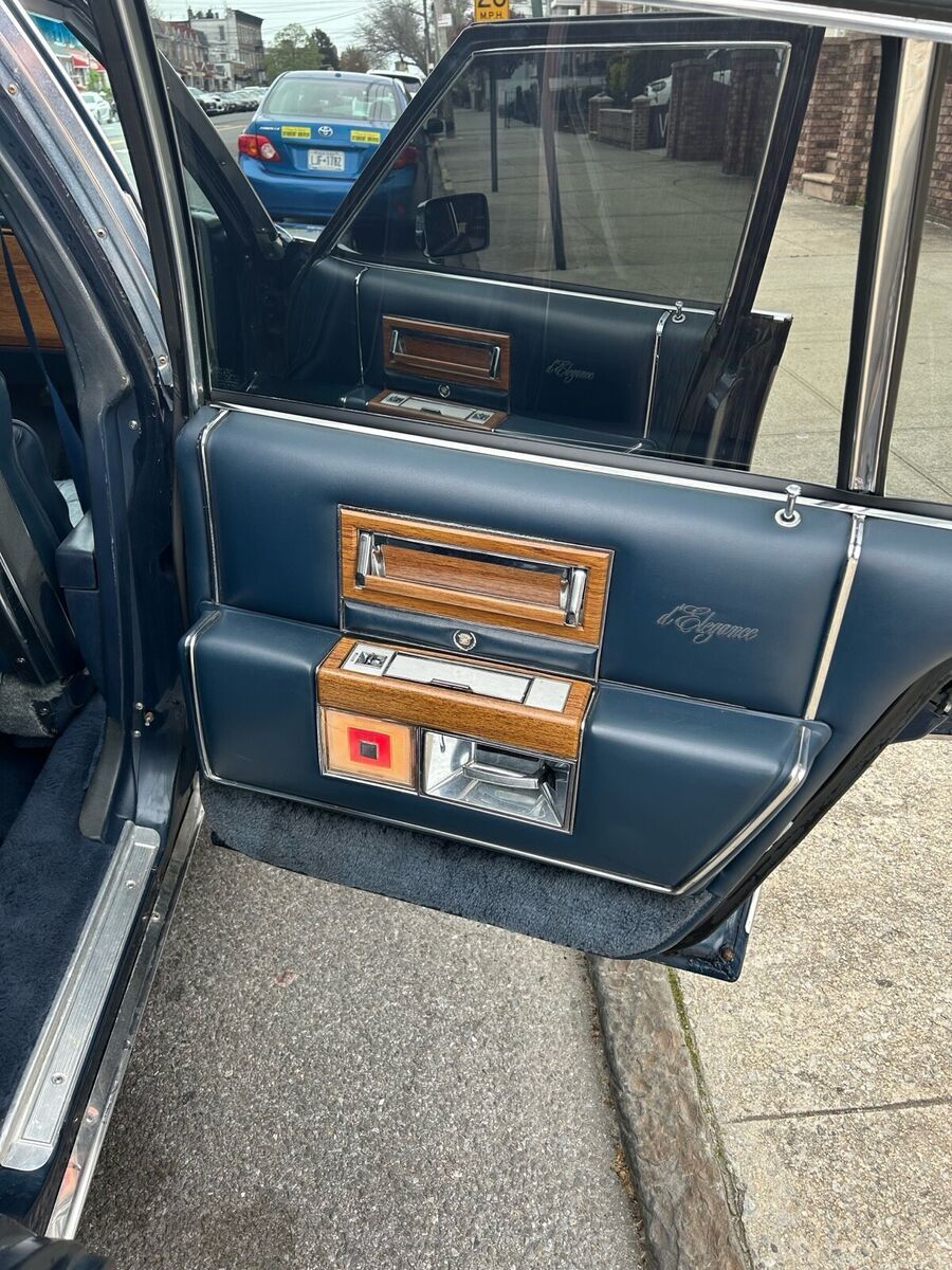 1981 Cadillac Fleetwood BROUGHAM - photo 12