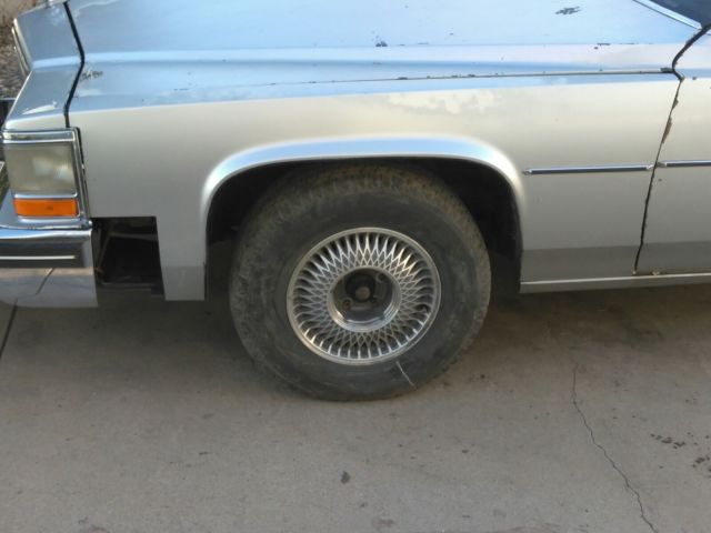 1981 Cadillac Fleetwood - photo 2