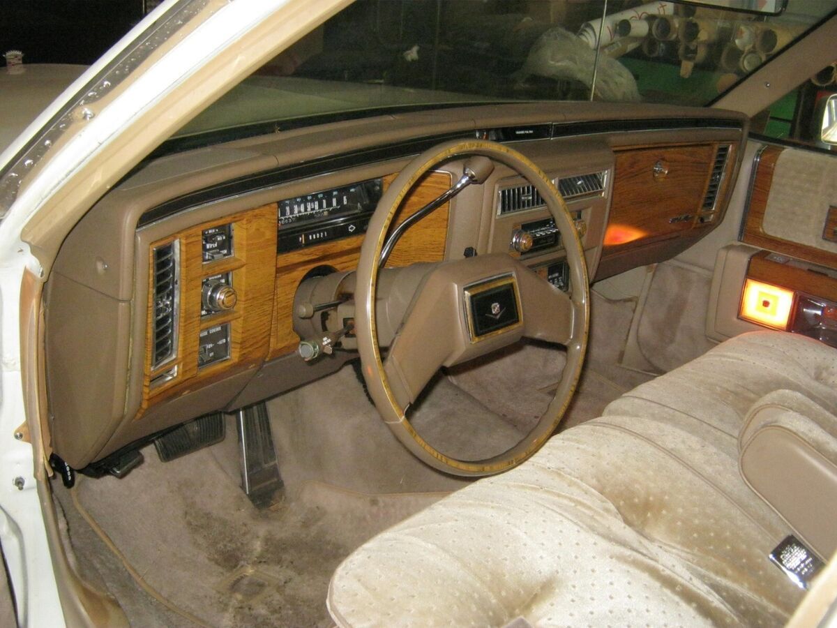 1981 Cadillac DeVille D'ELEGANCE - photo 13