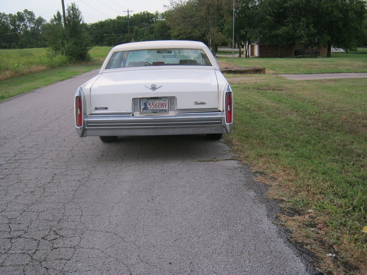 1981 Cadillac DeVille D'ELEGANCE - photo 3