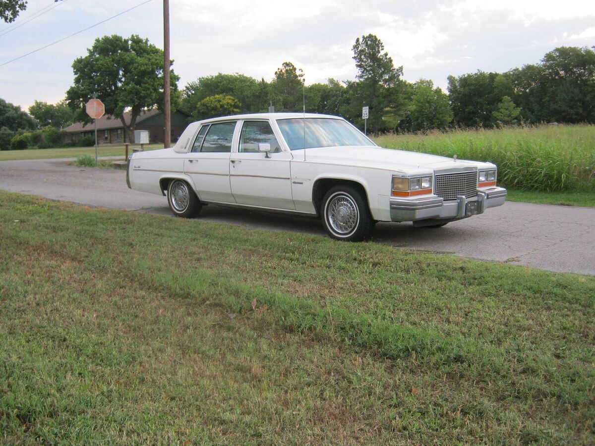 1981 Cadillac DeVille D'ELEGANCE - photo 5