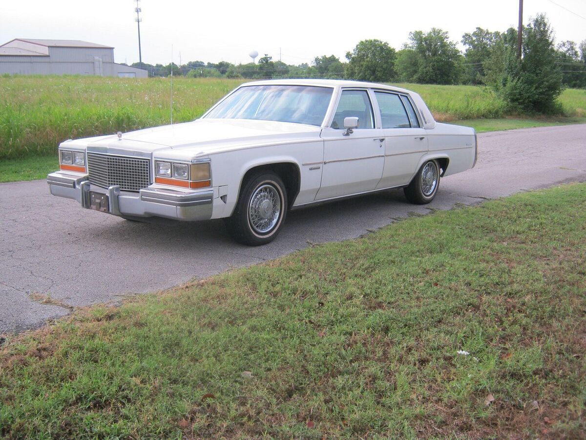 1981 Cadillac DeVille D'ELEGANCE - photo 6