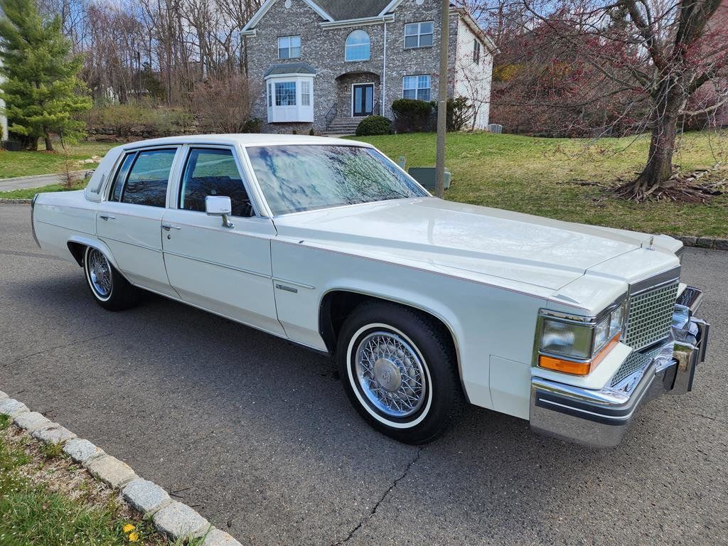 1981 Cadillac DeVille - photo 2