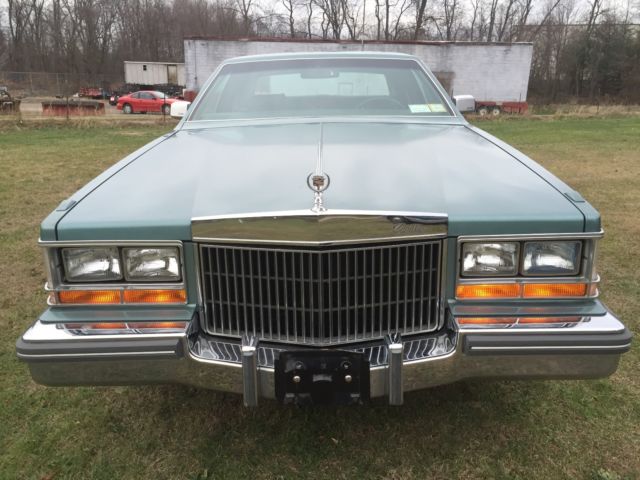 1981 Cadillac Seville - photo 2