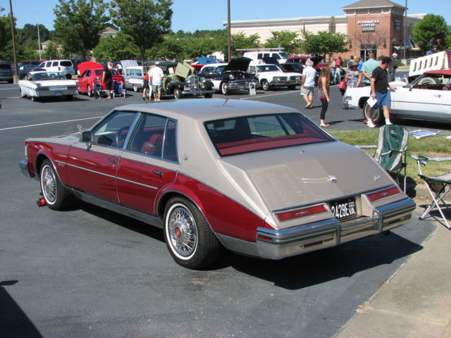 1981 Cadillac Seville - photo 2