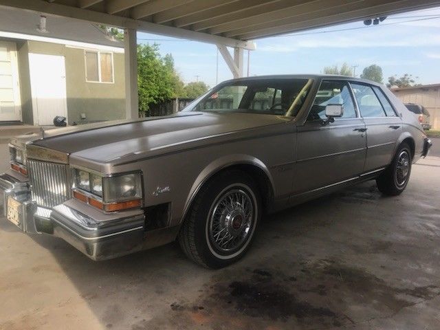 1981 Cadillac Seville Base - photo 2