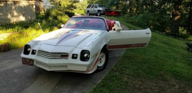 1981 Chevrolet Camaro Z28 - photo 12