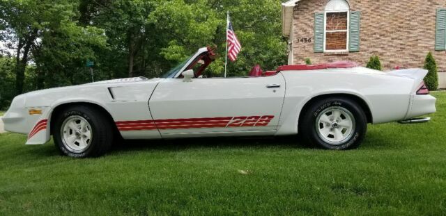 1981 Chevrolet Camaro Z28 - photo 2
