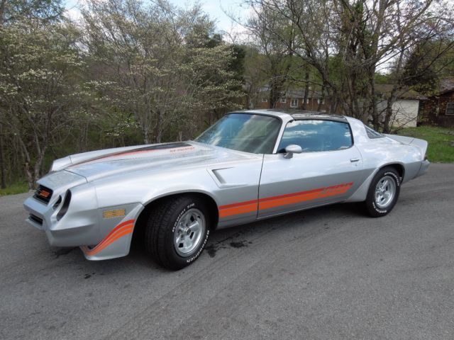 1981 Chevrolet Camaro Z/28 - photo 2