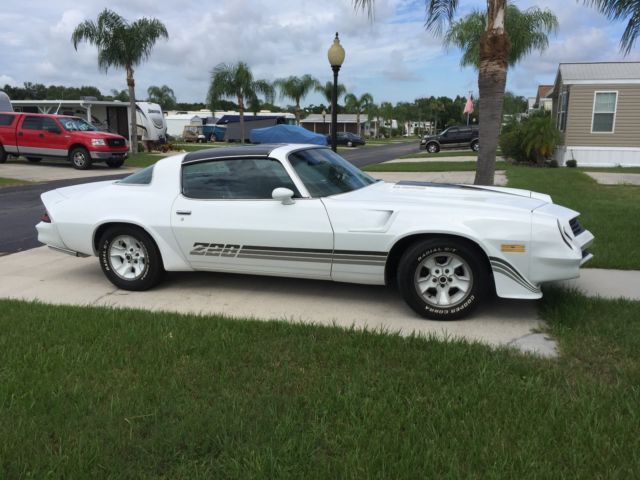 1981 Chevrolet Camaro - photo 2