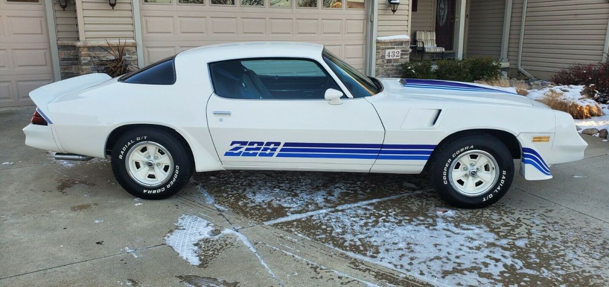 1981 Chevrolet Camaro - photo 2
