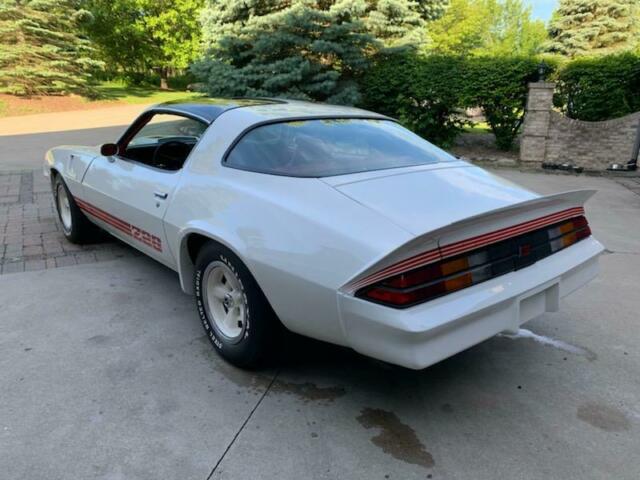1981 Chevrolet Camaro Z28 *ONLY 11,100 ORIGINAL MILES* - photo 5