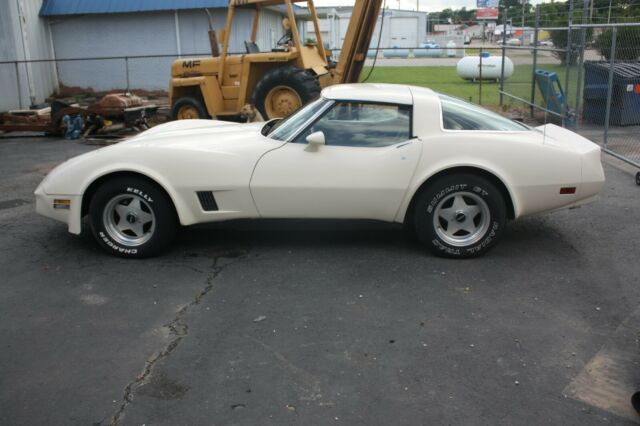 1981 Chevrolet Corvette - photo 8