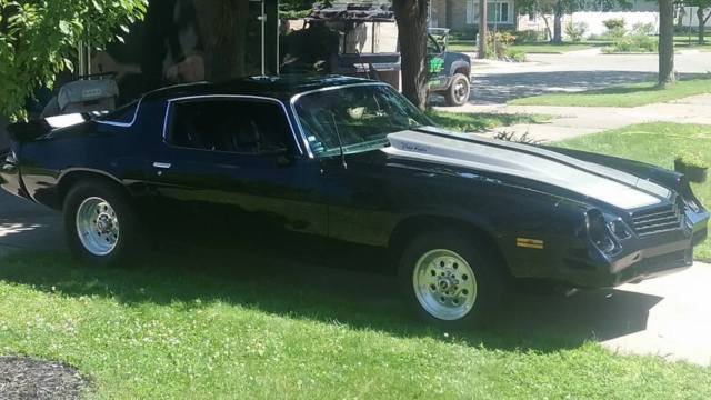 1981 Chevrolet Camaro - photo 2