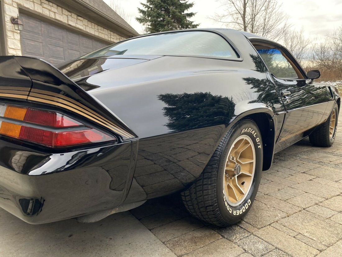 1981 Chevrolet Camaro - photo 12