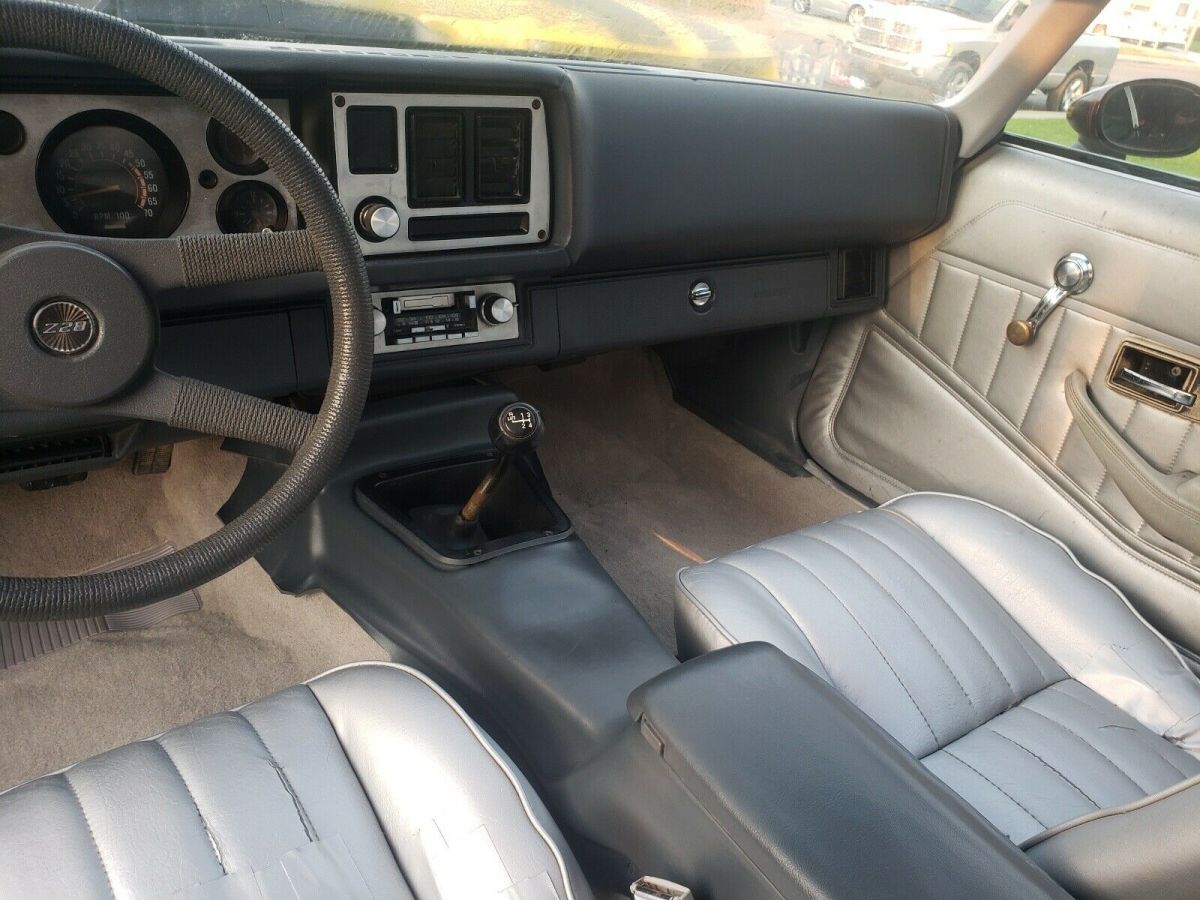 1981 Chevrolet Camaro - photo 12