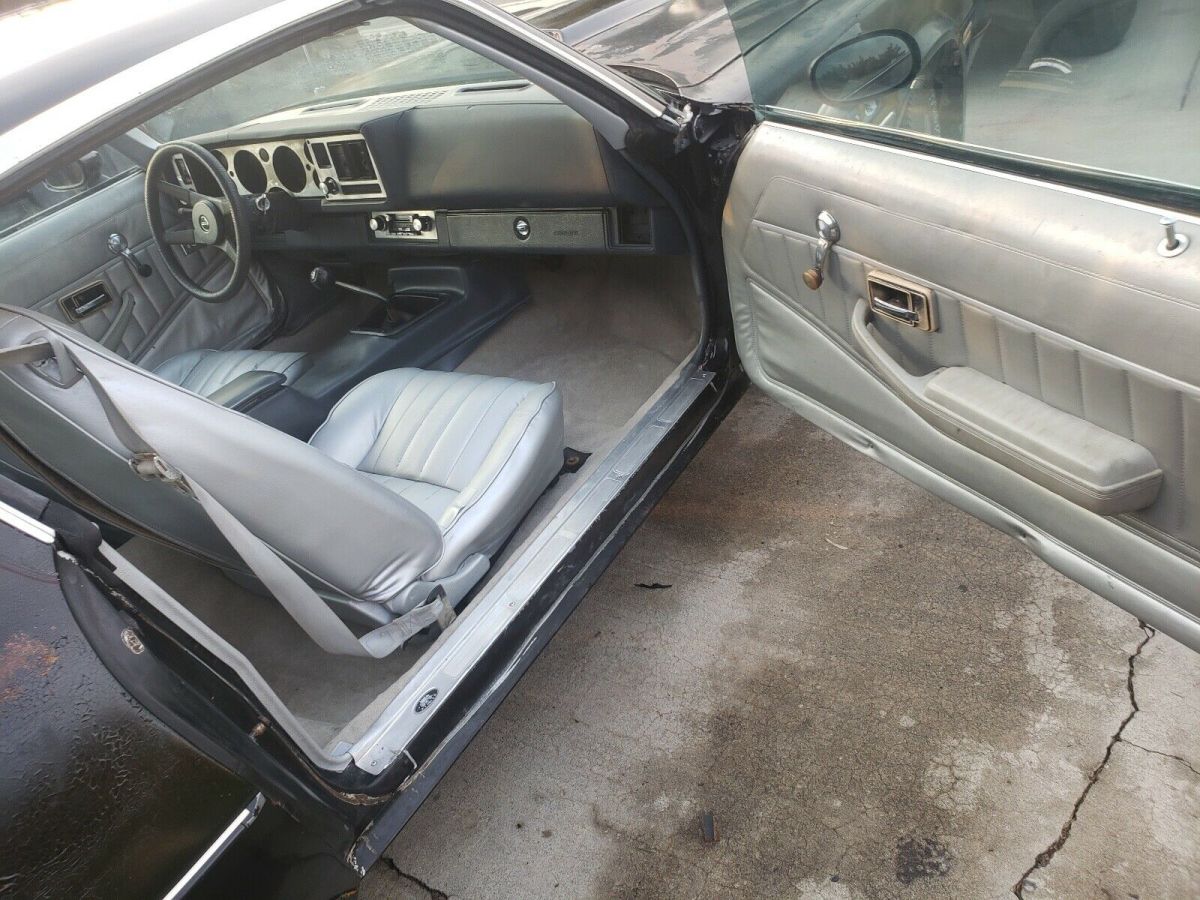 1981 Chevrolet Camaro - photo 13