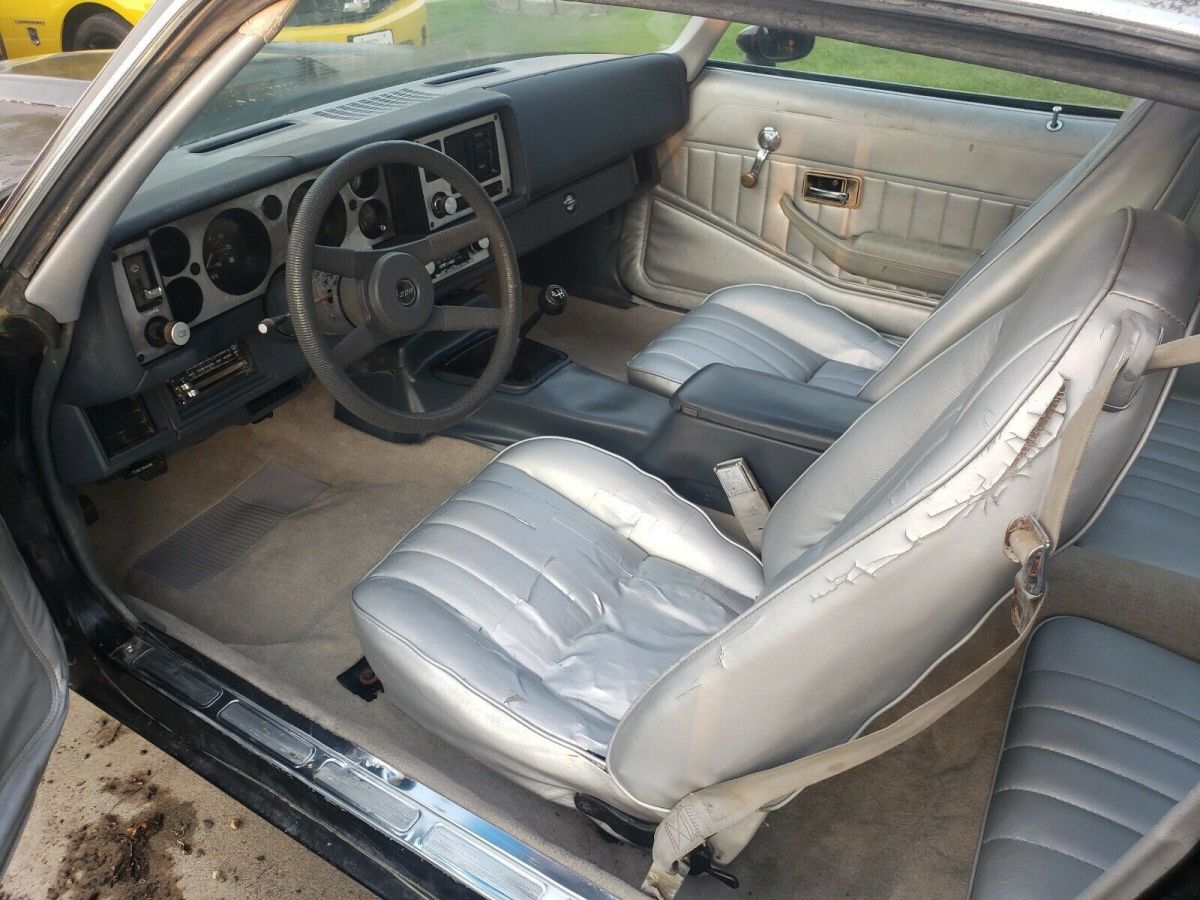 1981 Chevrolet Camaro - photo 8