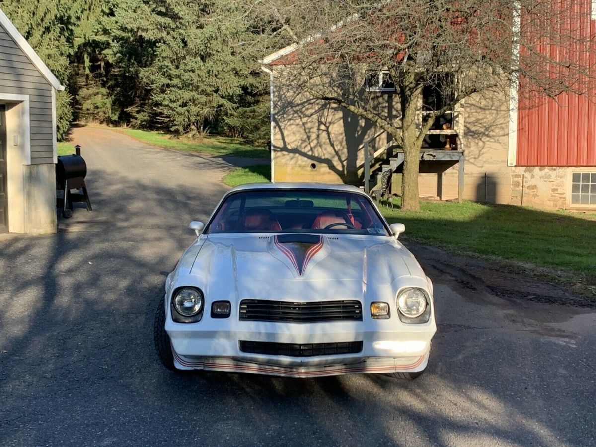 1981 Chevrolet Camaro Z28 - photo 3