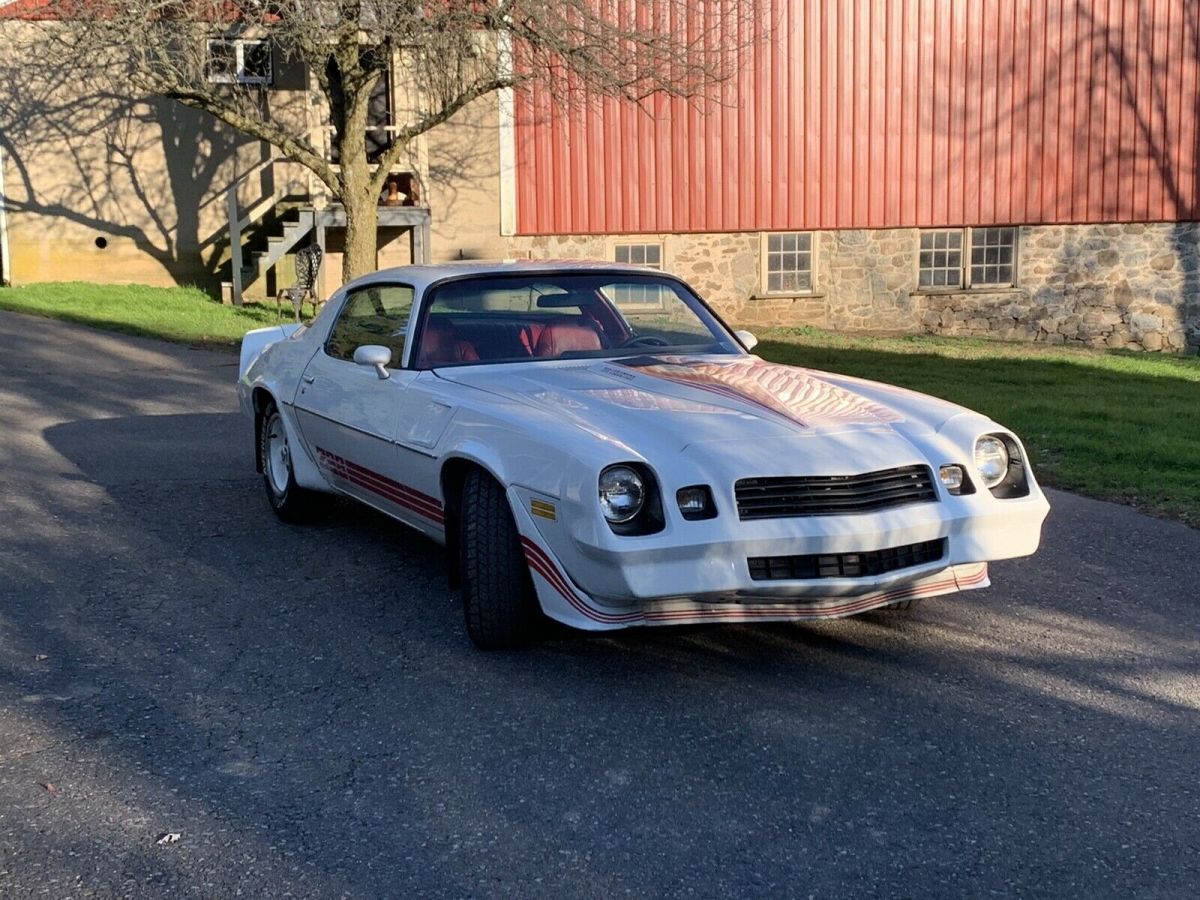 1981 Chevrolet Camaro Z28 - photo 4