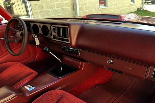 1981 Chevrolet Camaro Rare 4 speed Z/28 AC PS PB nice car - photo 8