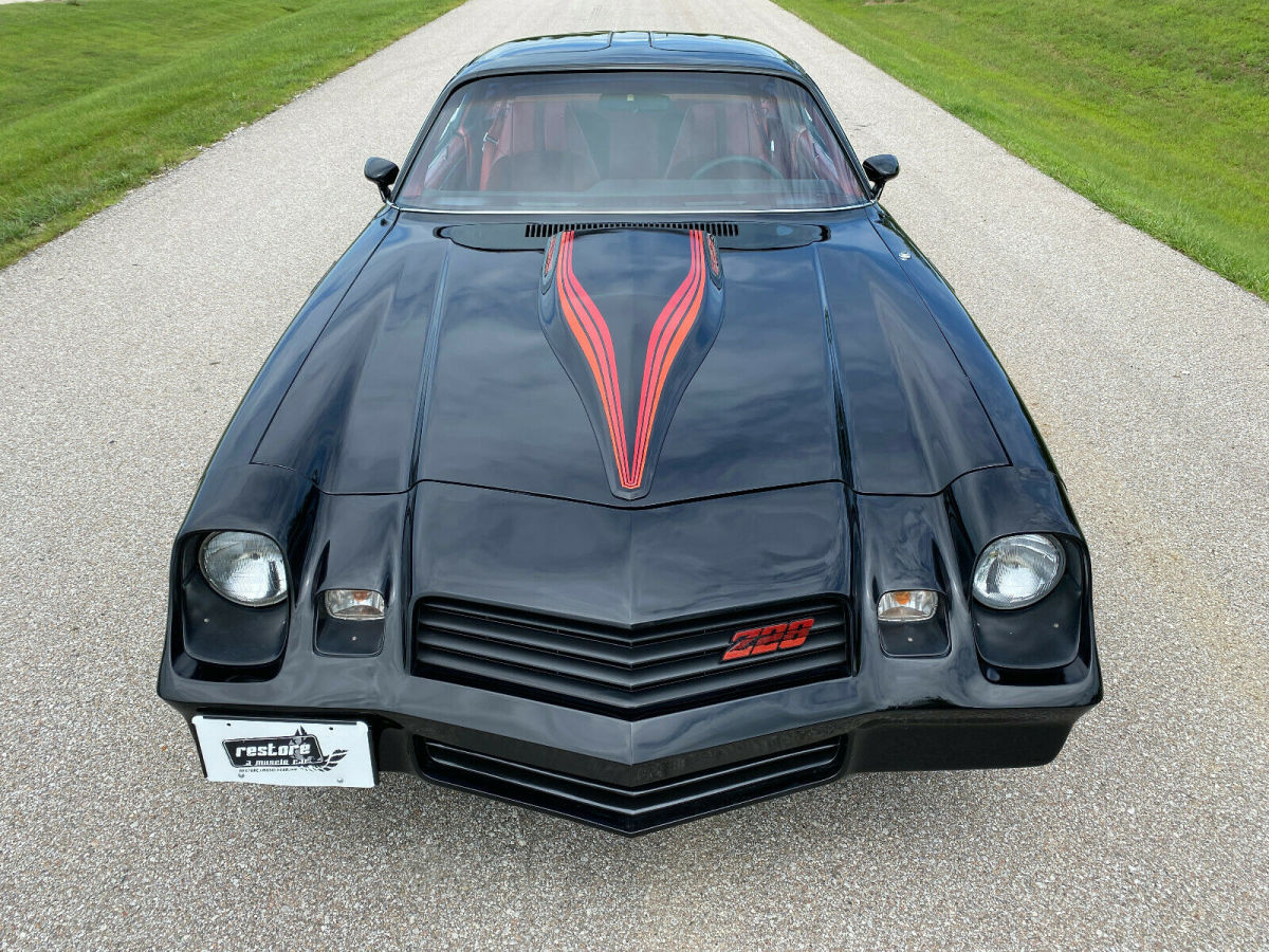 1981 Chevrolet Camaro Z28, 305ci - 4 Spd, T-Tops, 77k miles, Very Clean - photo 2