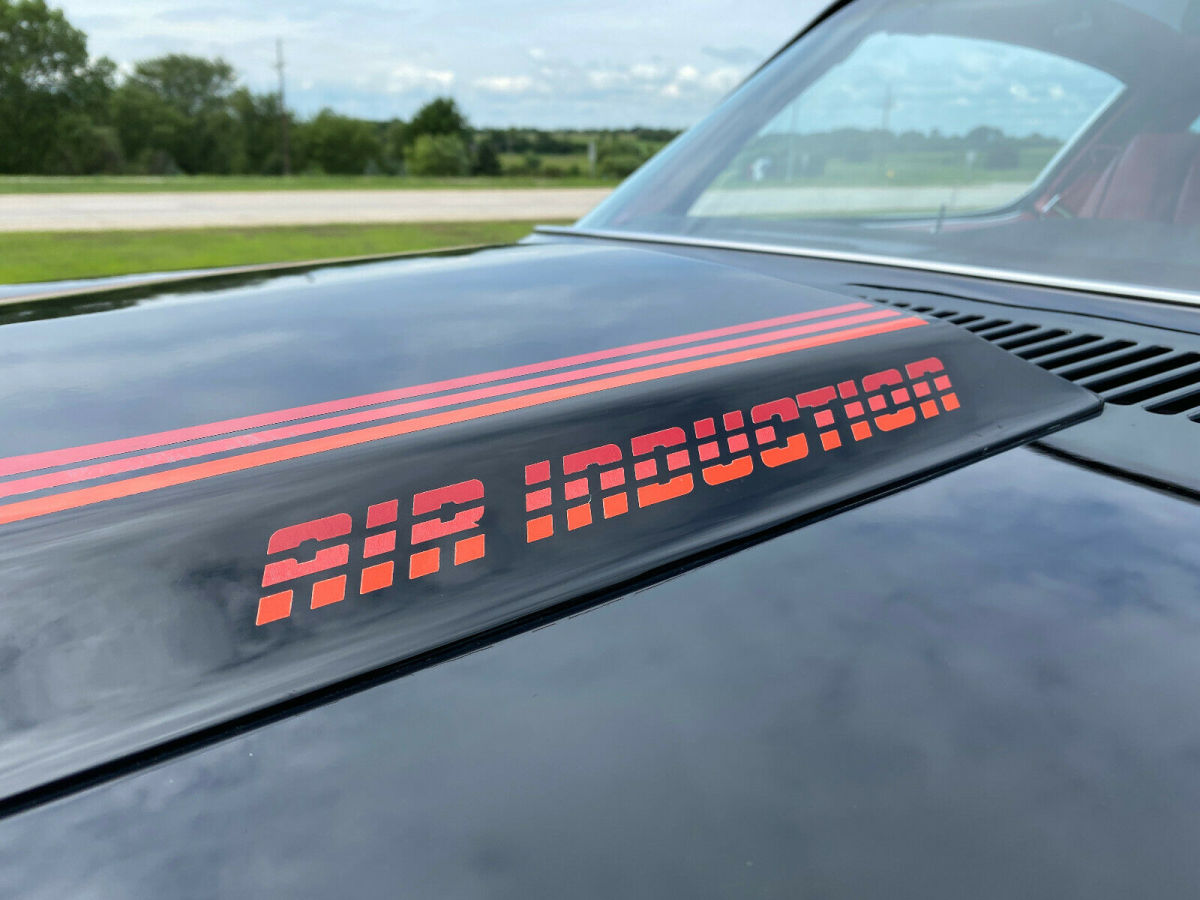 1981 Chevrolet Camaro Z28, 305ci - 4 Spd, T-Tops, 77k miles, Very Clean - photo 3