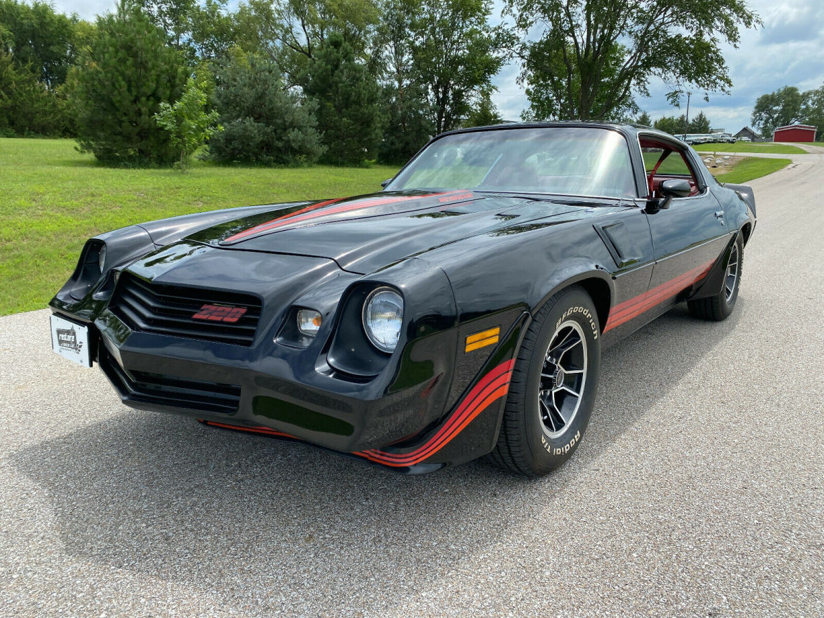 1981 Chevrolet Camaro Z28, 305ci - 4 Spd, T-Tops, 77k miles, Very Clean - photo 4