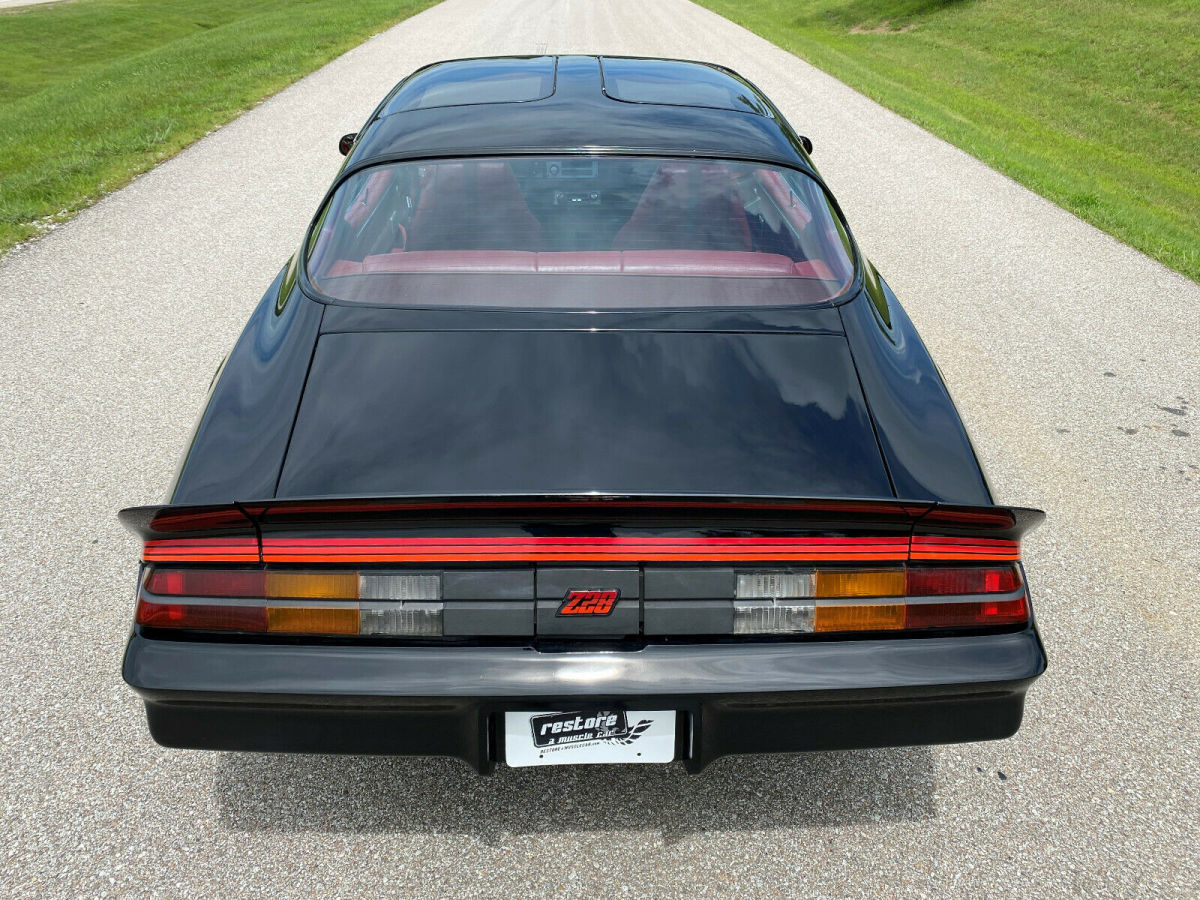 1981 Chevrolet Camaro Z28, 305ci - 4 Spd, T-Tops, 77k miles, Very Clean - photo 6